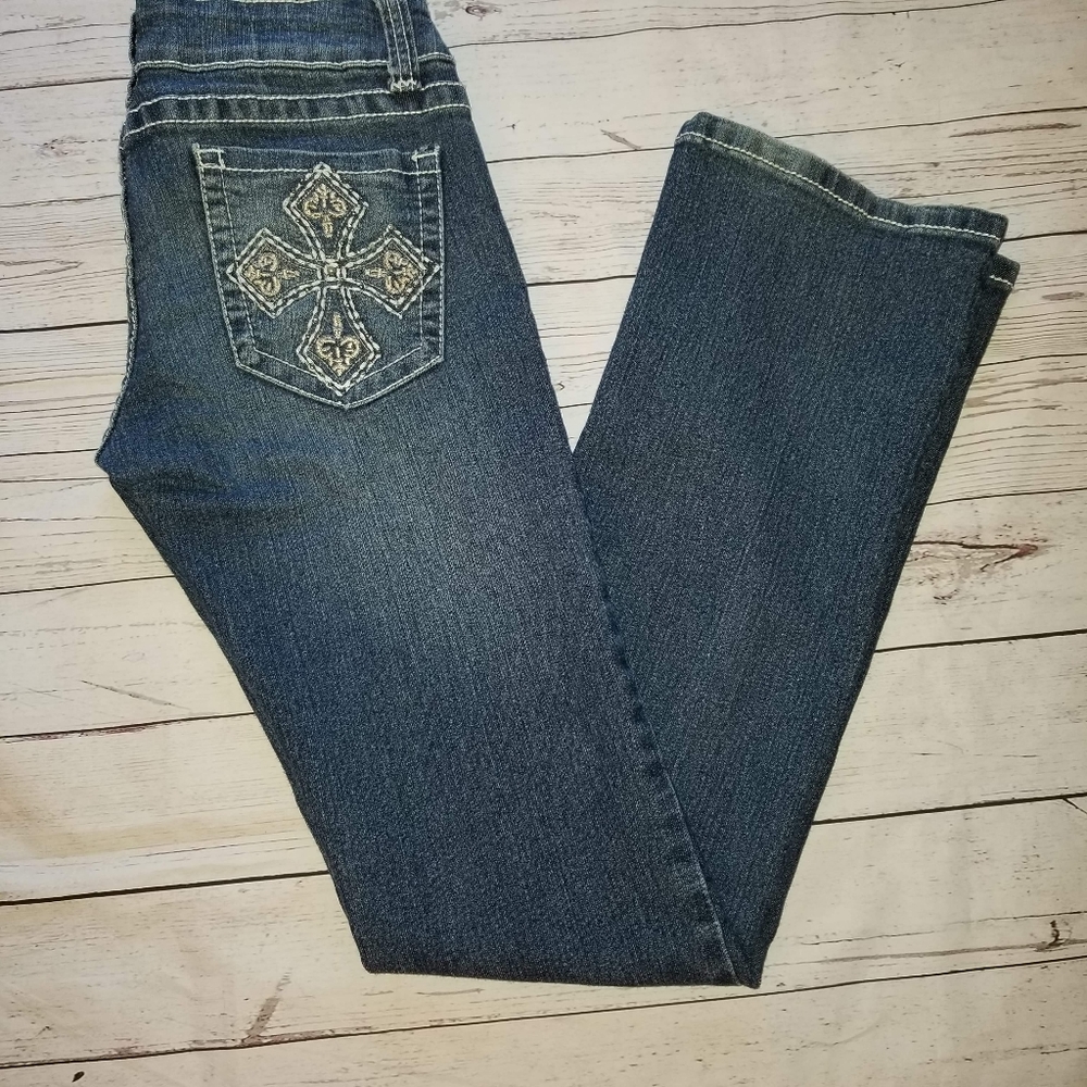 Chinese Laundry Size 27White stitching